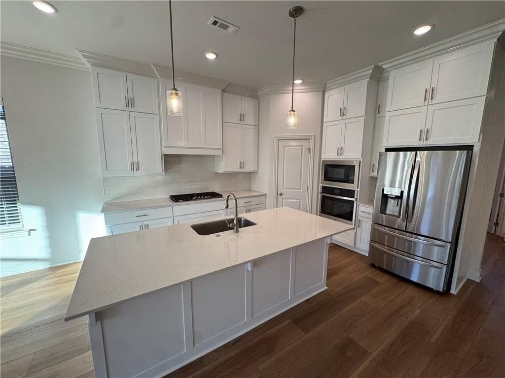 3004 S 14th St - Photo 2 of 32