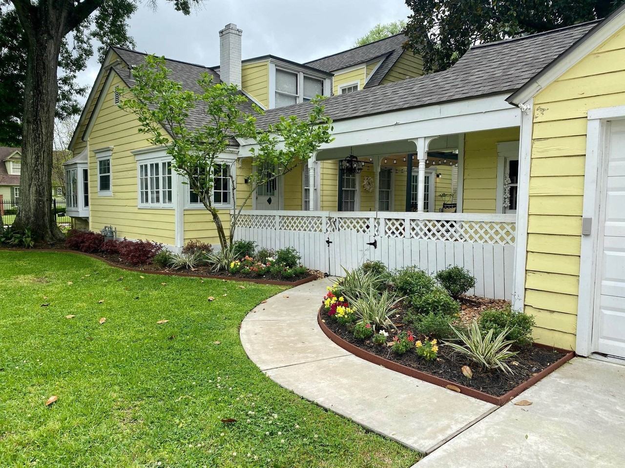 693 N 23rd St - Photo 2 of 14