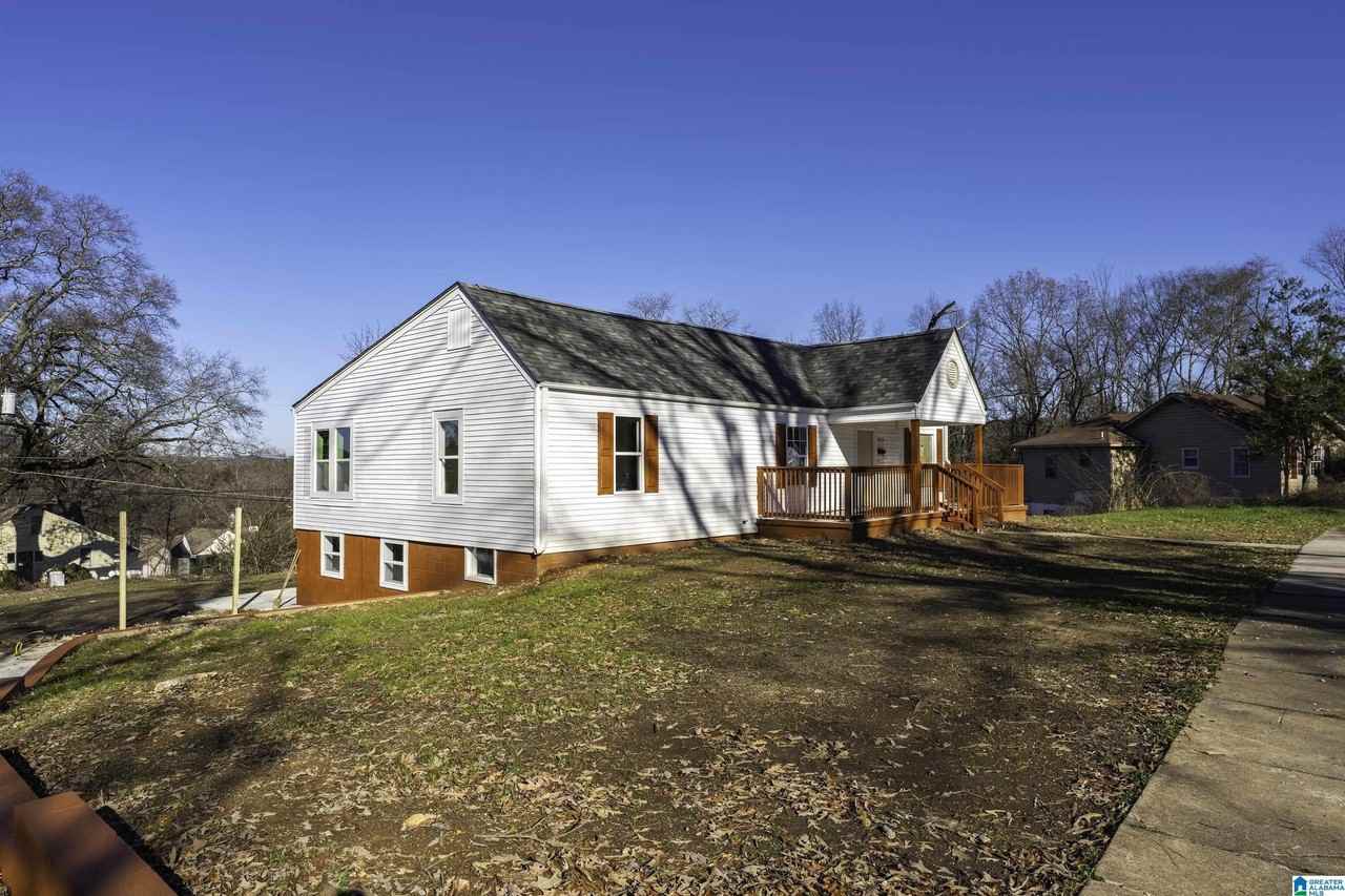 4312 51st Ave N - Photo 3 of 32