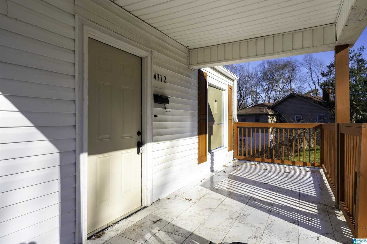 4312 51st Ave N - Photo 4 of 32