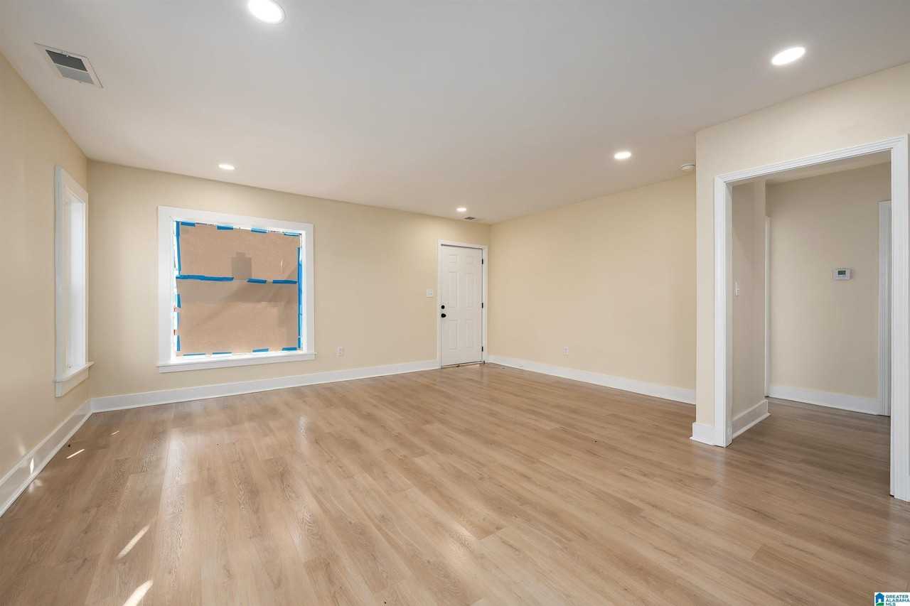 4312 51st Ave N - Photo 7 of 32