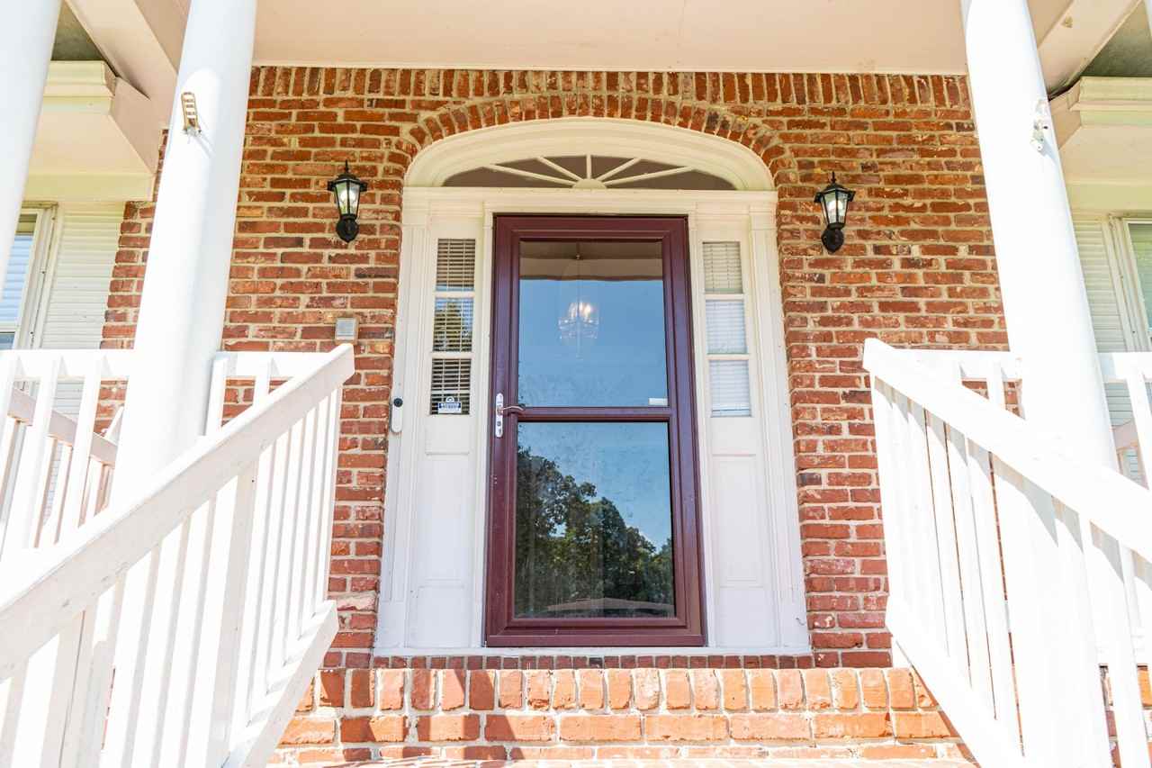 6413 Edgmon Dr - Photo 4 of 42