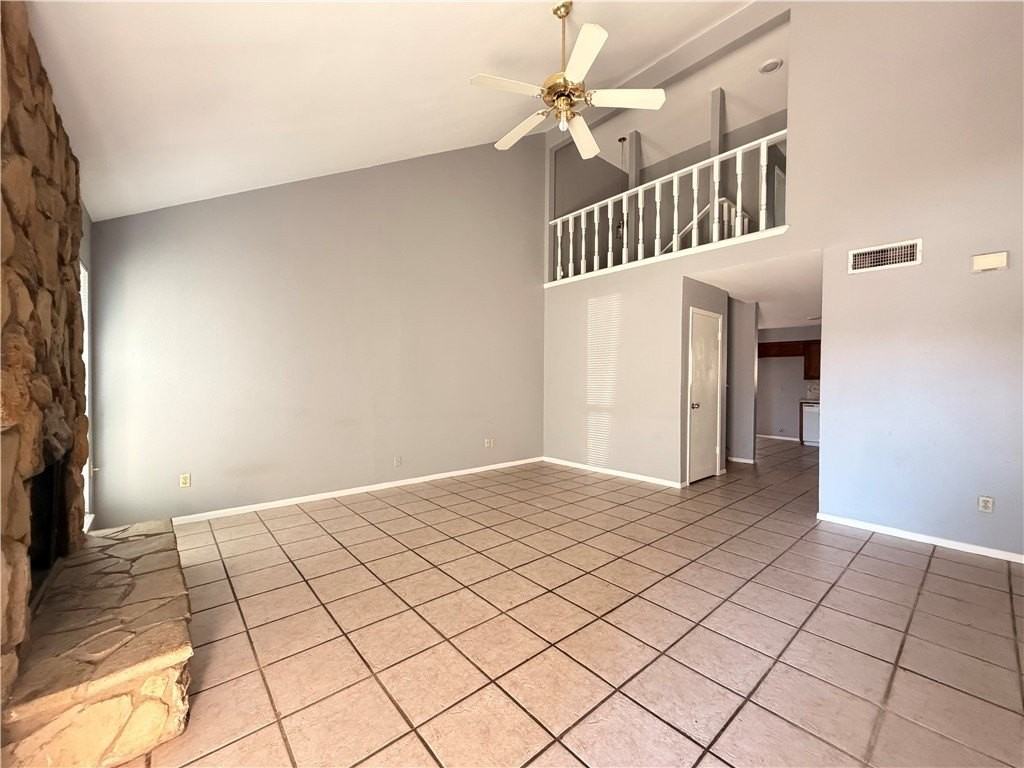 11618 Agua Dulce Creek Dr Apt B #B - Photo 2 of 15