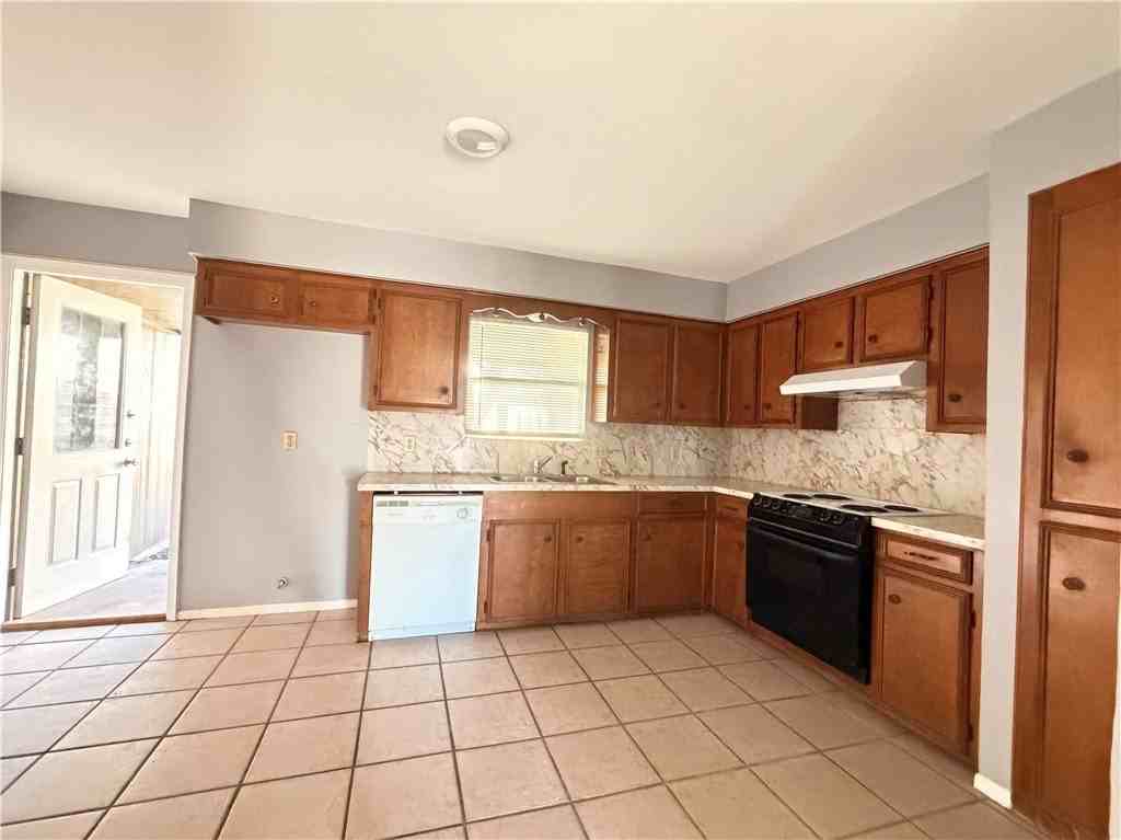 11618 Agua Dulce Creek Dr Apt B #B - Photo 5 of 15