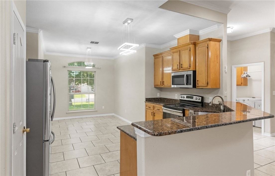 3613 Berkeley Dr - Photo 5 of 21