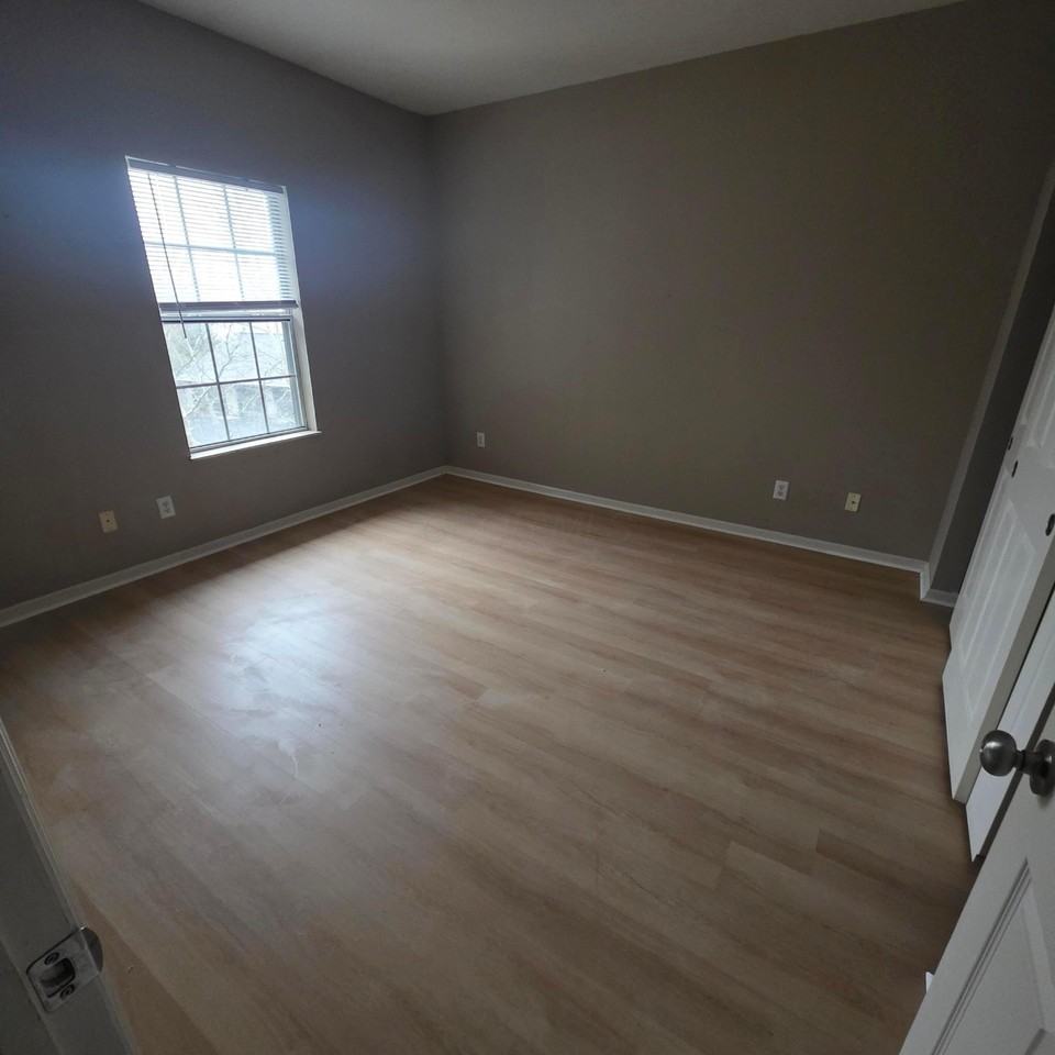 6155 Craughwell Ln - Photo 7 of 9