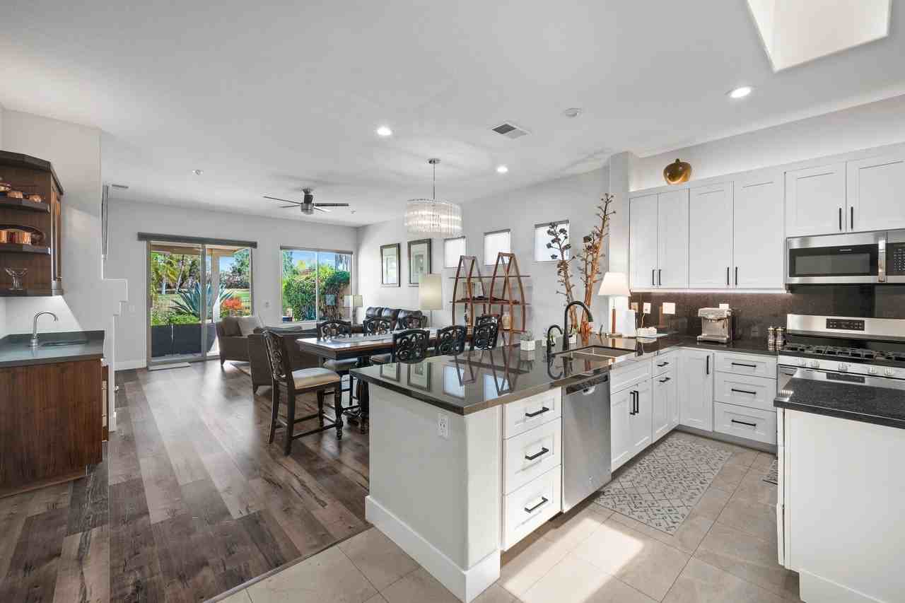 105 Kavenish Dr - Photo 3 of 29