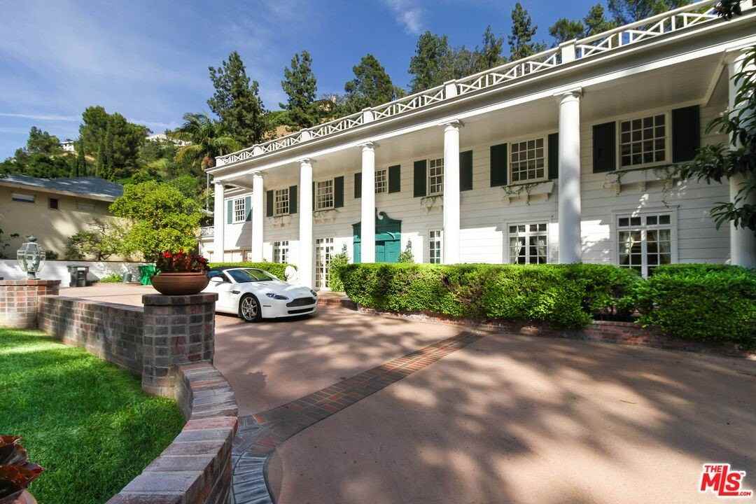 1148 Coldwater Canyon Dr - Photo 2 of 50