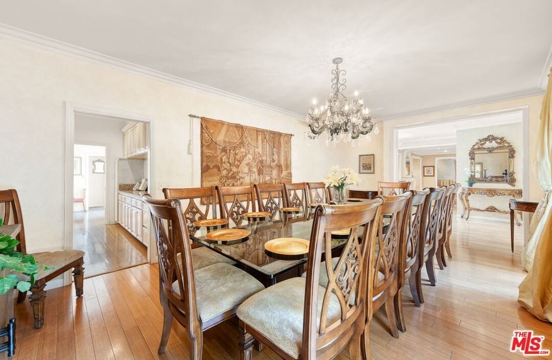 1148 Coldwater Canyon Dr - Photo 4 of 50