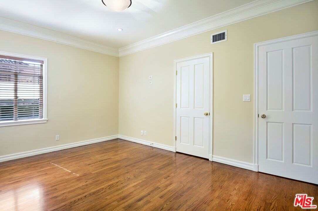 157 S Rodeo Dr - Photo 6 of 7