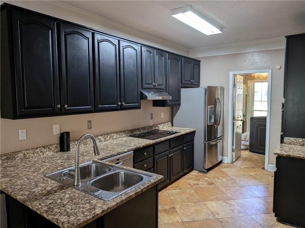 4401 Riverlake Way - Photo 3 of 30