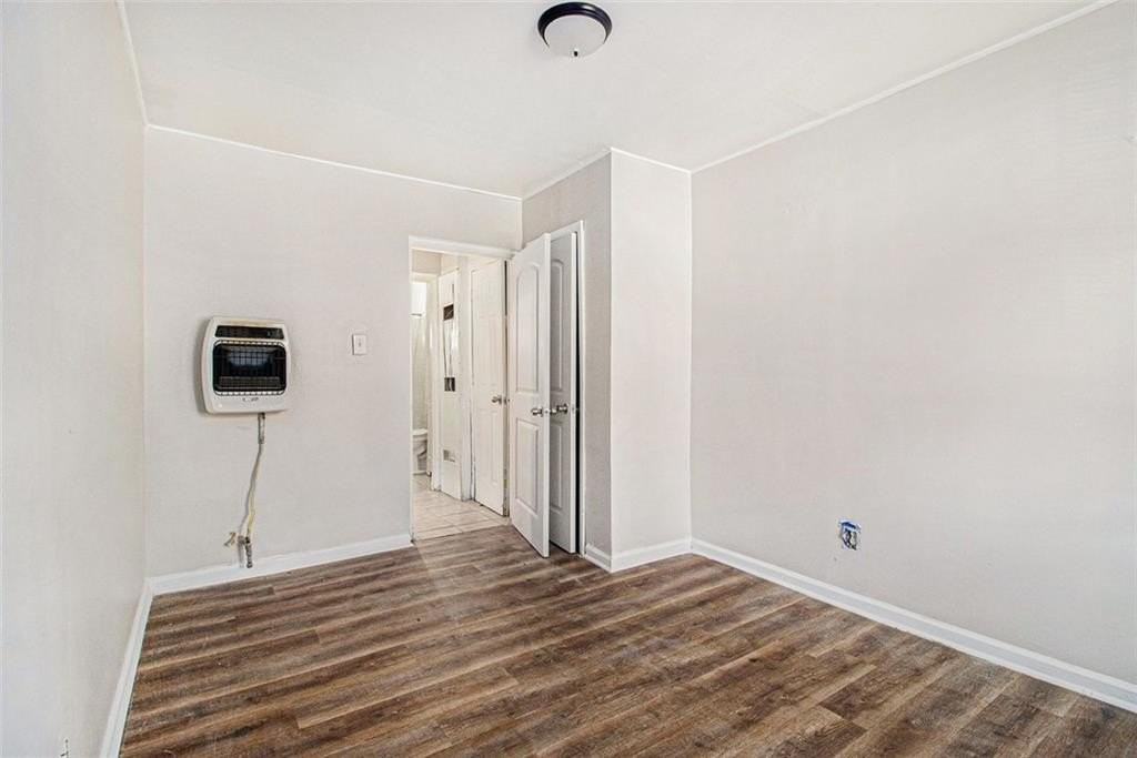 1129 Windsor St Sw - Photo 6 of 12