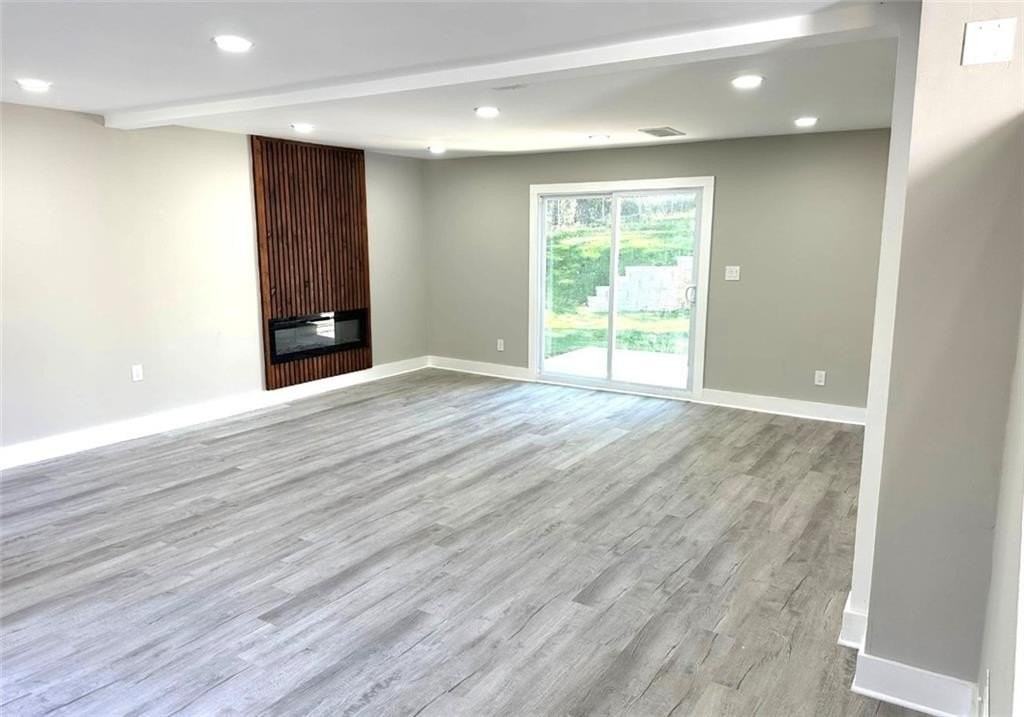 2834 Clearbrook Dr - Photo 2 of 17