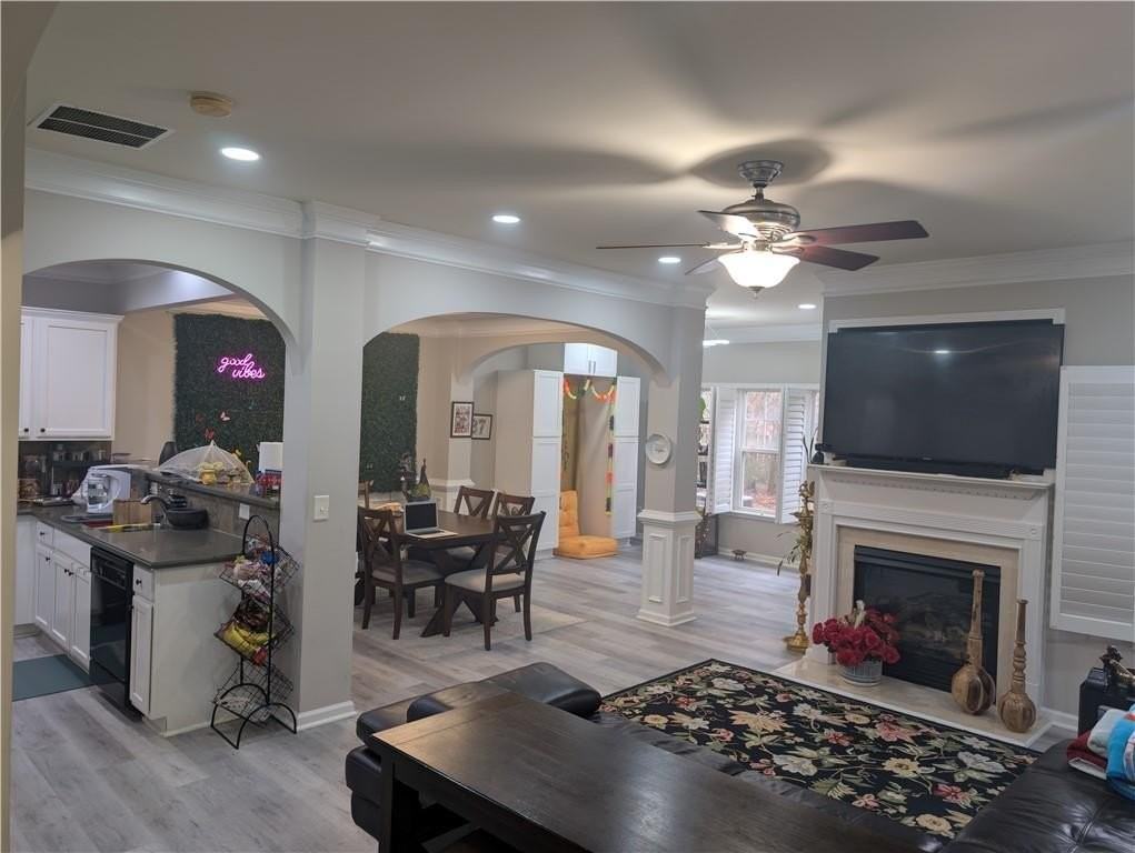 4985 Hastings Ter - Photo 2 of 14