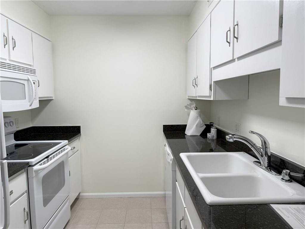 475 Mount Vernon Hwy Ne Apt C223 #223C - Photo 2 of 27