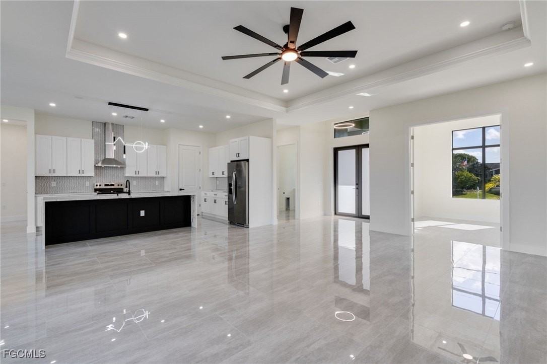 153 Se 21st St - Photo 3 of 22