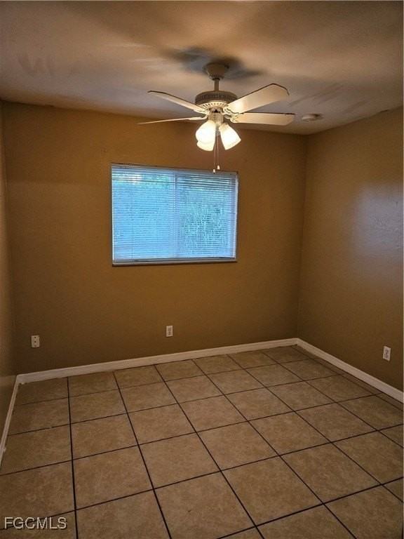 4752 Golfview Blvd - Photo 4 of 6