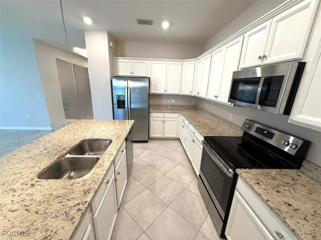 14579 Palamos Cir - Photo 7 of 42