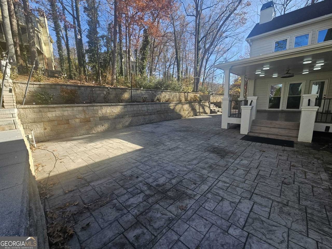 526 Coopers Pond Dr - Photo 2 of 27