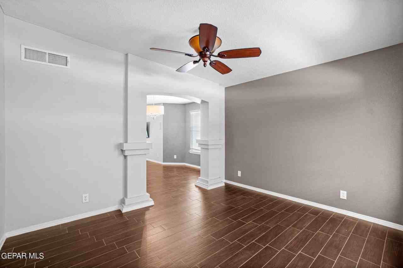 4081 Tierra Bronce Dr - Photo 4 of 38