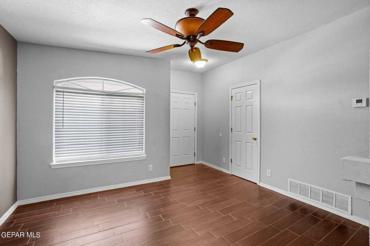 4081 Tierra Bronce Dr - Photo 5 of 38