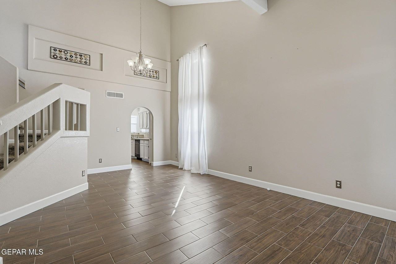 12608 Gilded Sun Dr - Photo 5 of 21