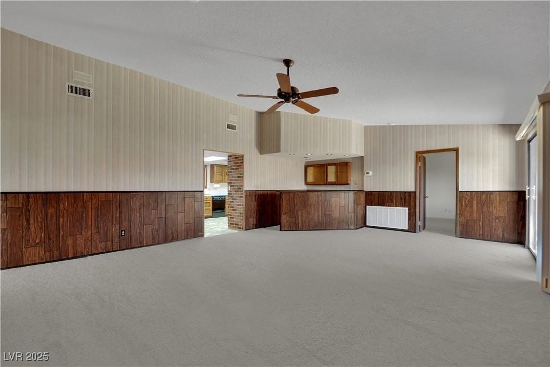 1543 Mancha Dr - Photo 6 of 39