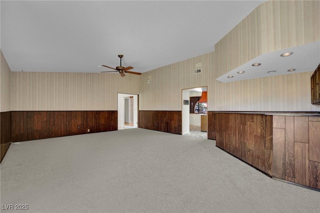 1543 Mancha Dr - Photo 7 of 39