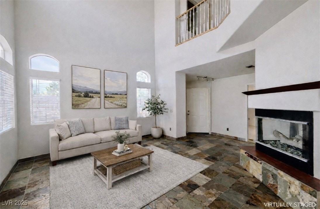 1802 Ellisworth Pl - Photo 5 of 32