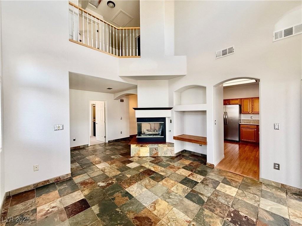 1802 Ellisworth Pl - Photo 7 of 32