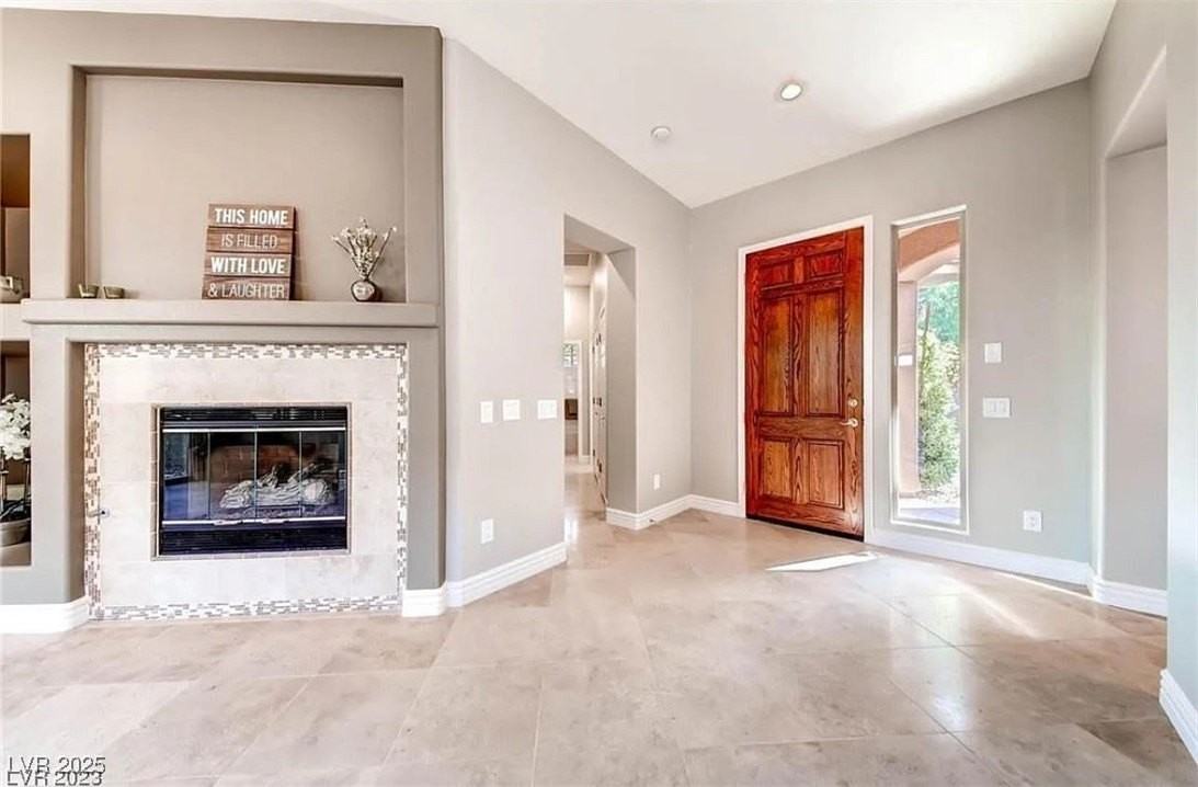 104 Emerald Dunes Cir - Photo 3 of 26