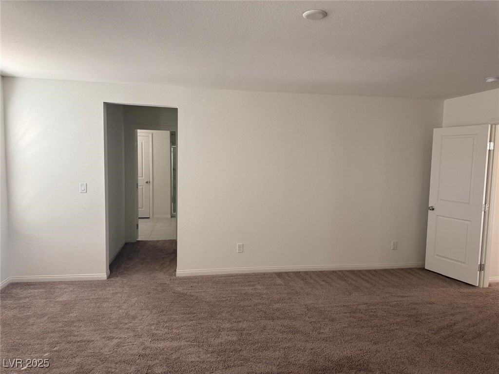 5961 Bruselas St - Photo 7 of 17