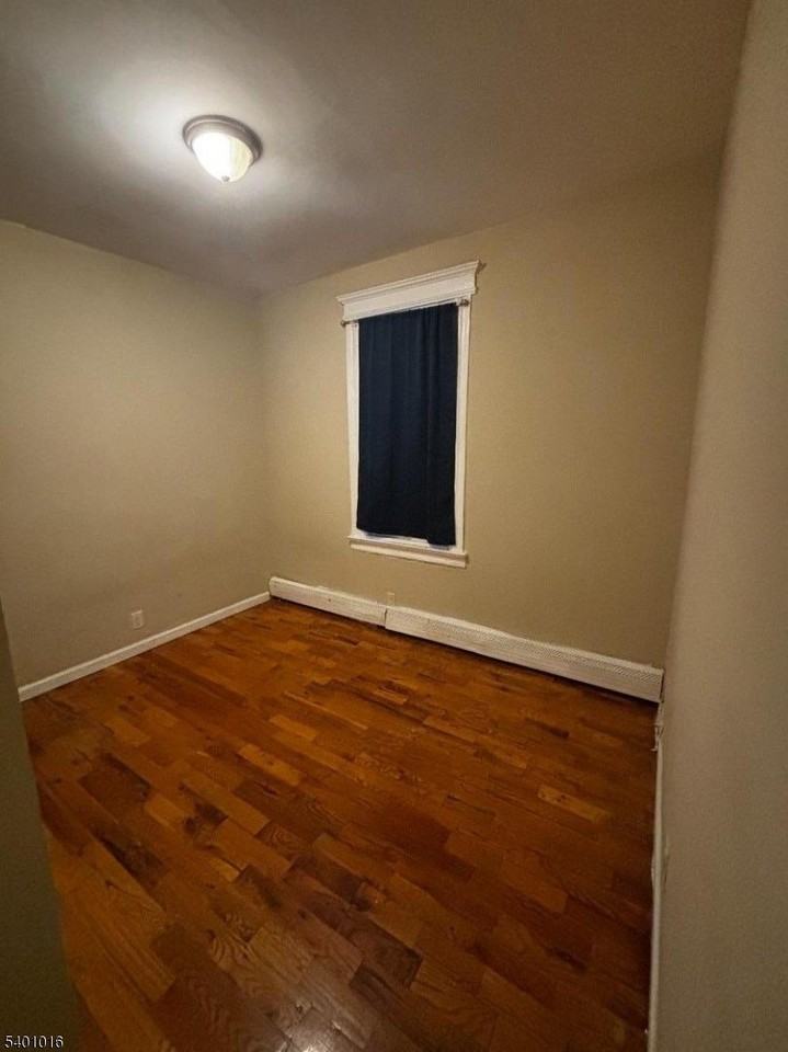 422 Jelliff Ave #2 - Photo 6 of 16