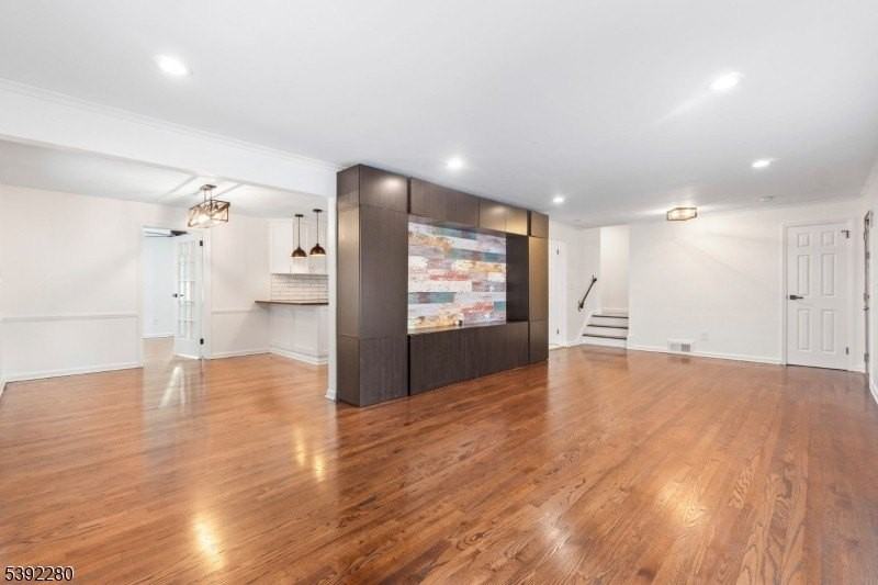 6 Nottingham Rd - Photo 4 of 47