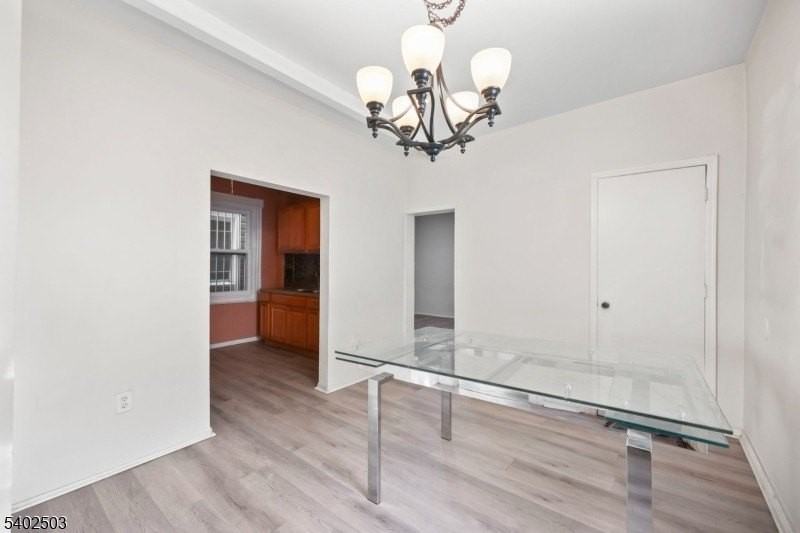 172 Hickory St - Photo 6 of 18