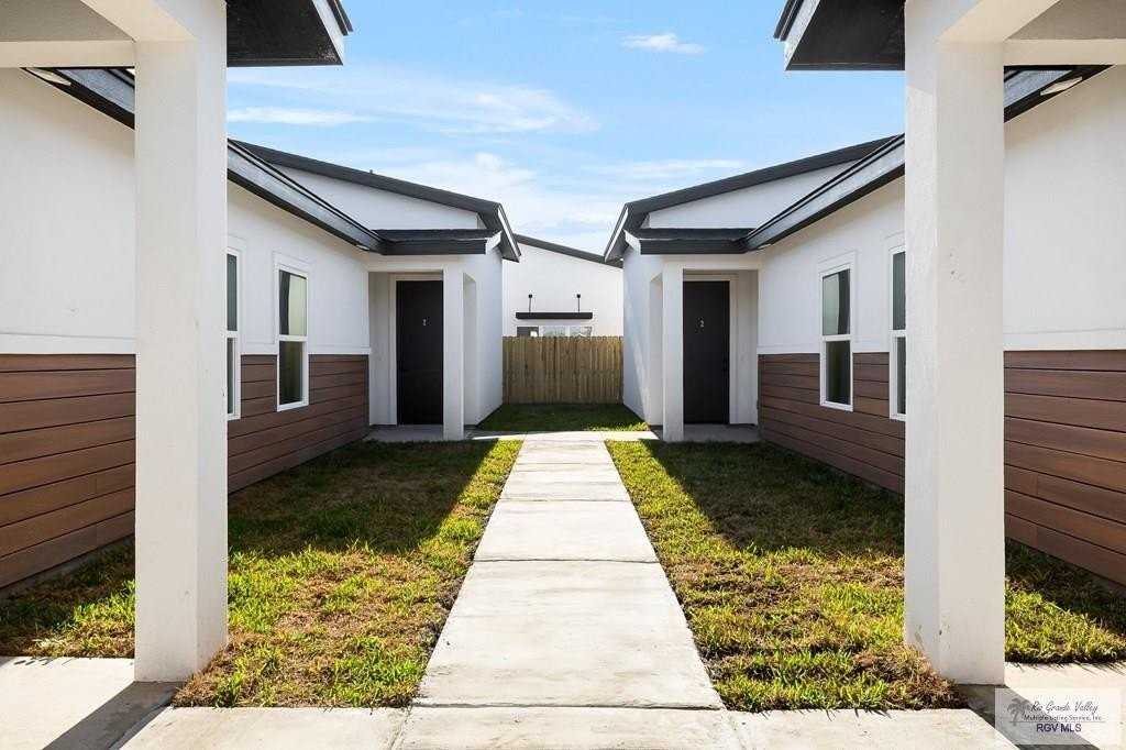 3589 Hidalgo Cir #1 - Photo 3 of 13