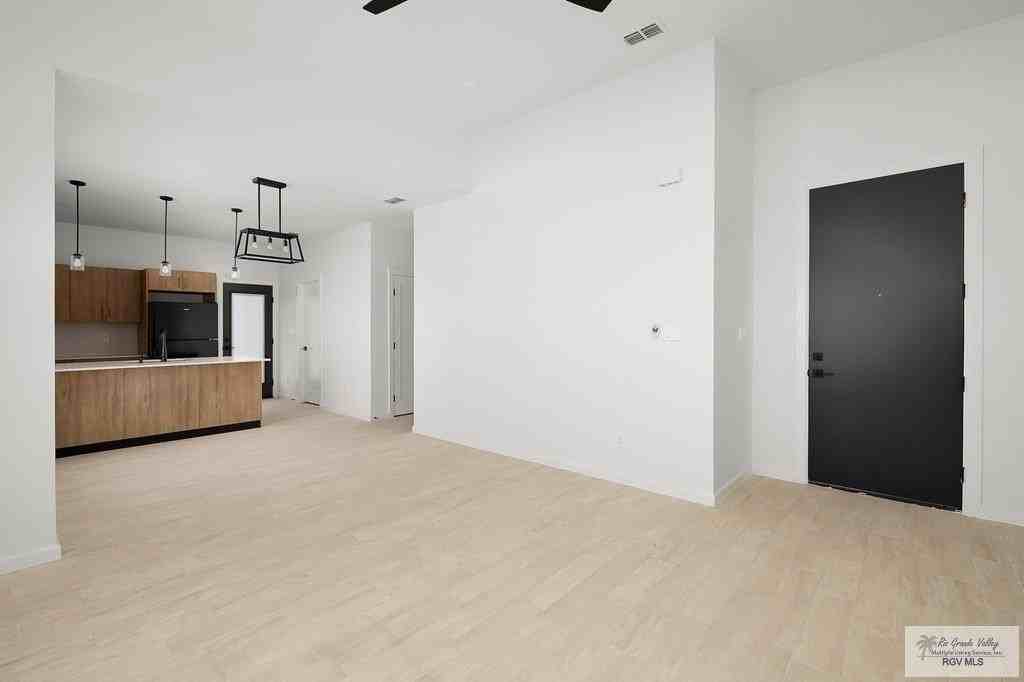 3589 Hidalgo Cir #2 - Photo 5 of 16