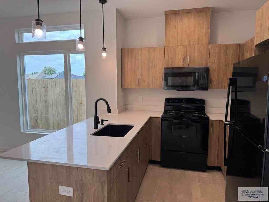 3589 Hidalgo Cir #4 - Photo 6 of 16