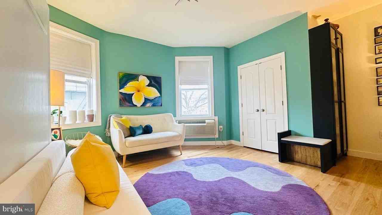 1816 Kalorama Rd Nw - Photo 7 of 20