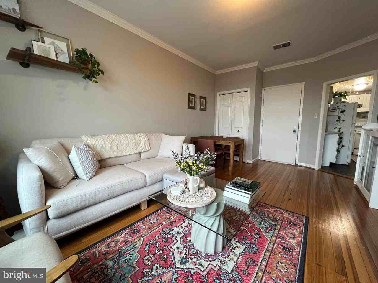 1830 California St Nw - Photo 6 of 19