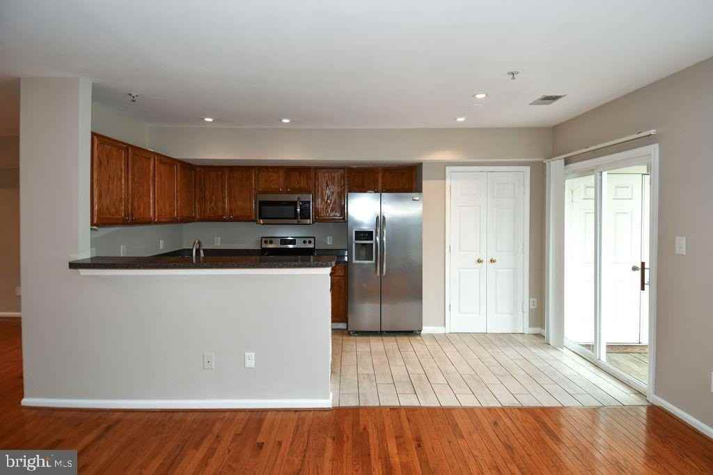 11361 King George Dr - Photo 6 of 36