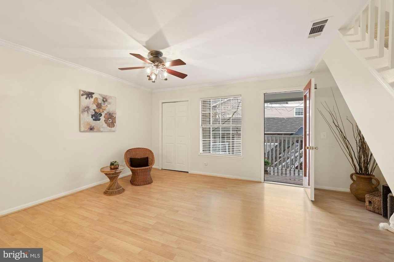 10815 Hampton Mill Ter - Photo 5 of 33