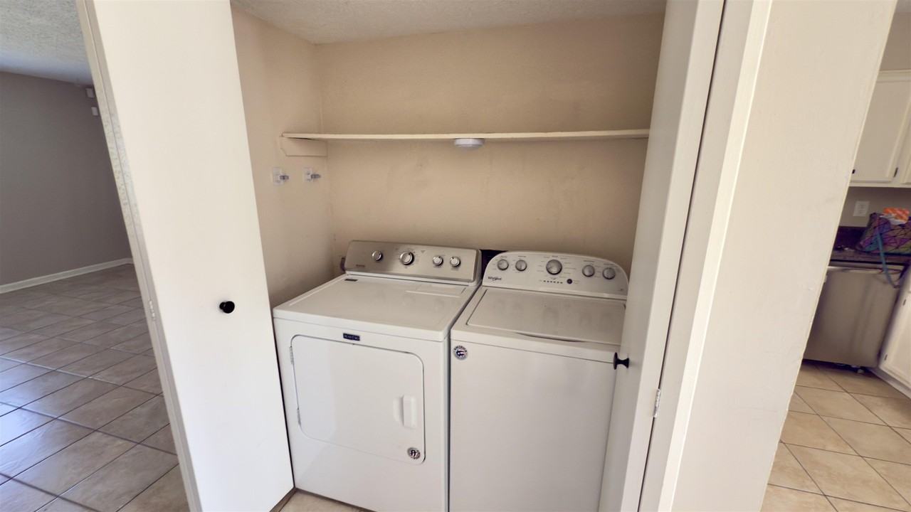 3799 Carnes Ave - Photo 4 of 15