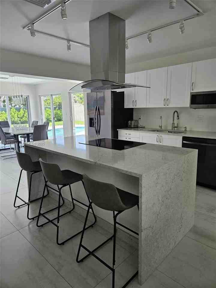 1001 Se 14th Dr - Photo 4 of 20