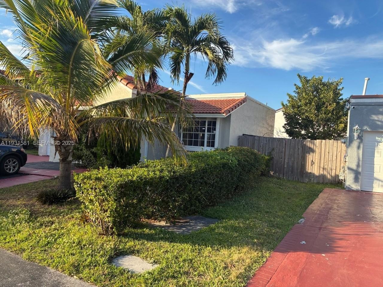 16055 Sw 112th Ter #16055 - Photo 2 of 20