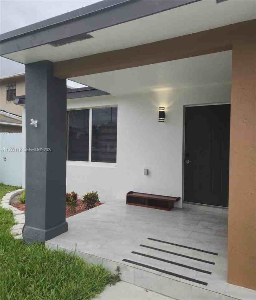 4425 Sw 21st St #1 - Photo 2 of 22