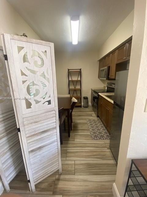 326 Roosevelt St #5 - Photo 6 of 12