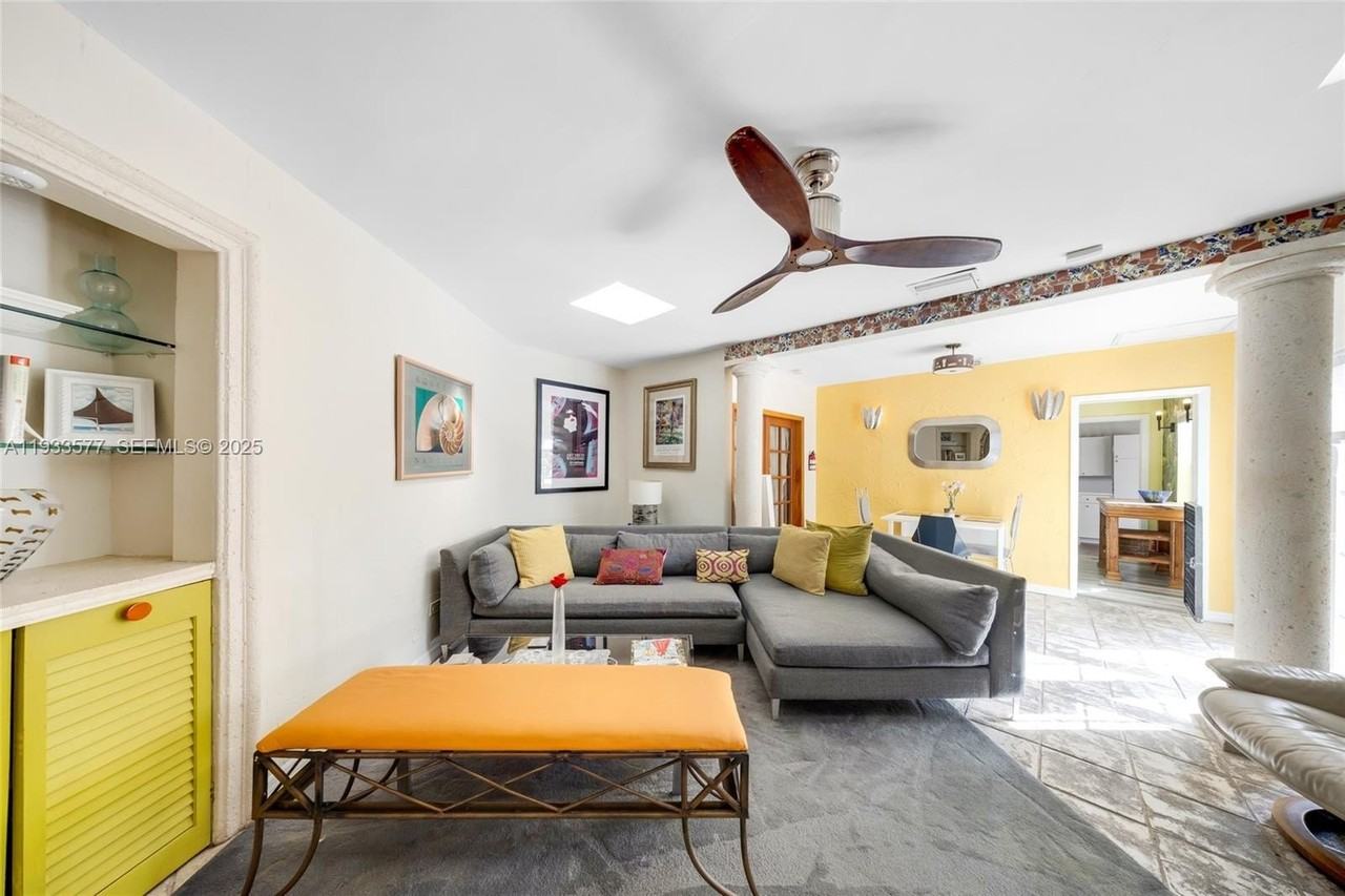 1840 Tigertail Ave - Photo 3 of 32