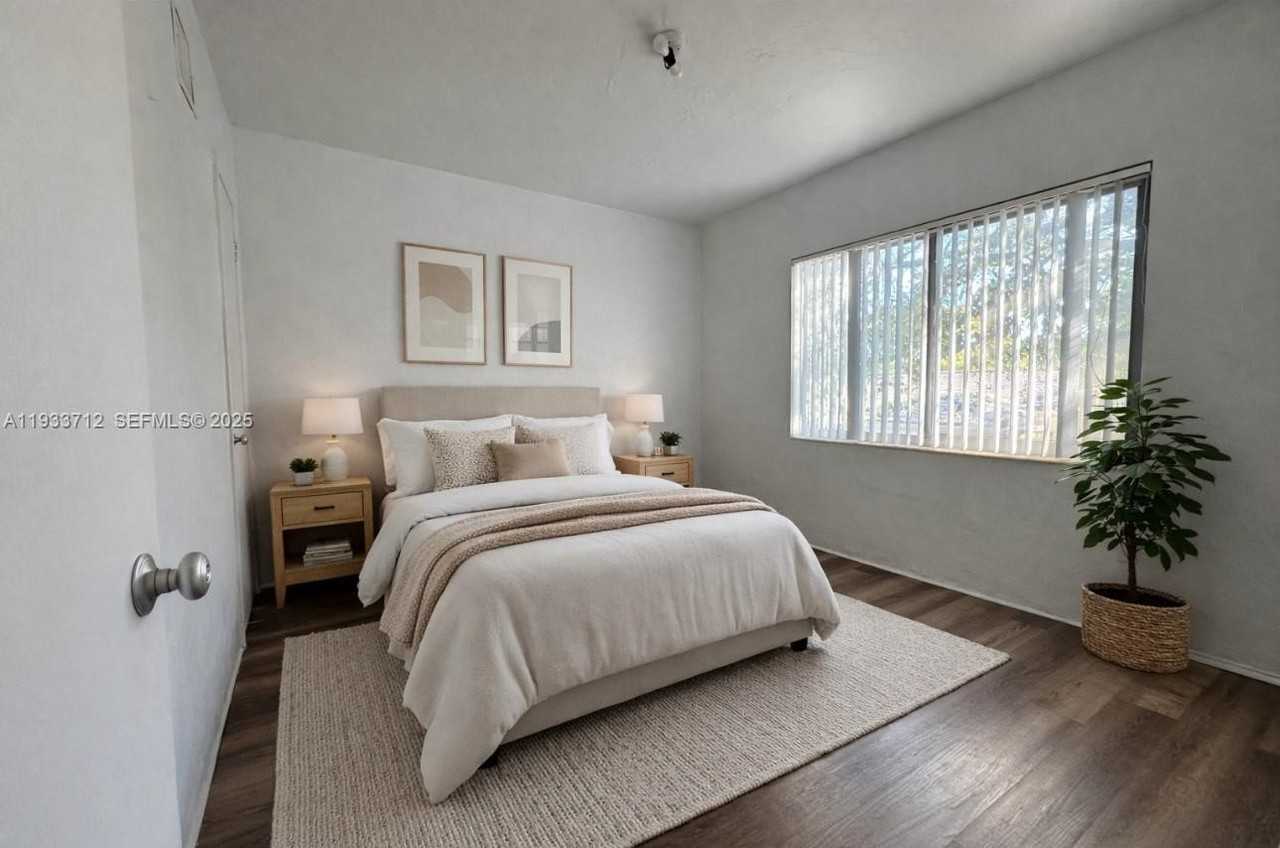 251 Hibiscus Dr #2 - Photo 4 of 20