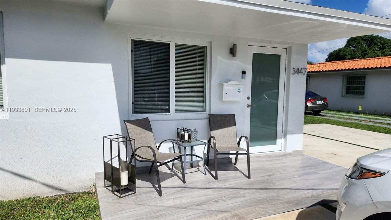 3447 Sw 23rd St #3447 - Photo 3 of 19